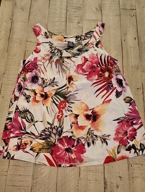 Floral Sleeveless Tank Top - White with Pink & Coral Flowers